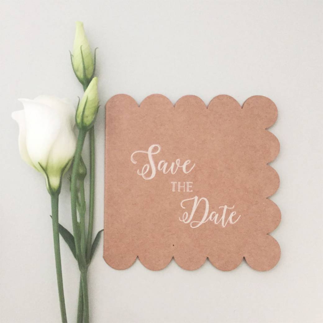 Holzstempel für "Save the Date" nummeriert mit 5. Holzstempel für "Save the Date" nummeriert mit 5.