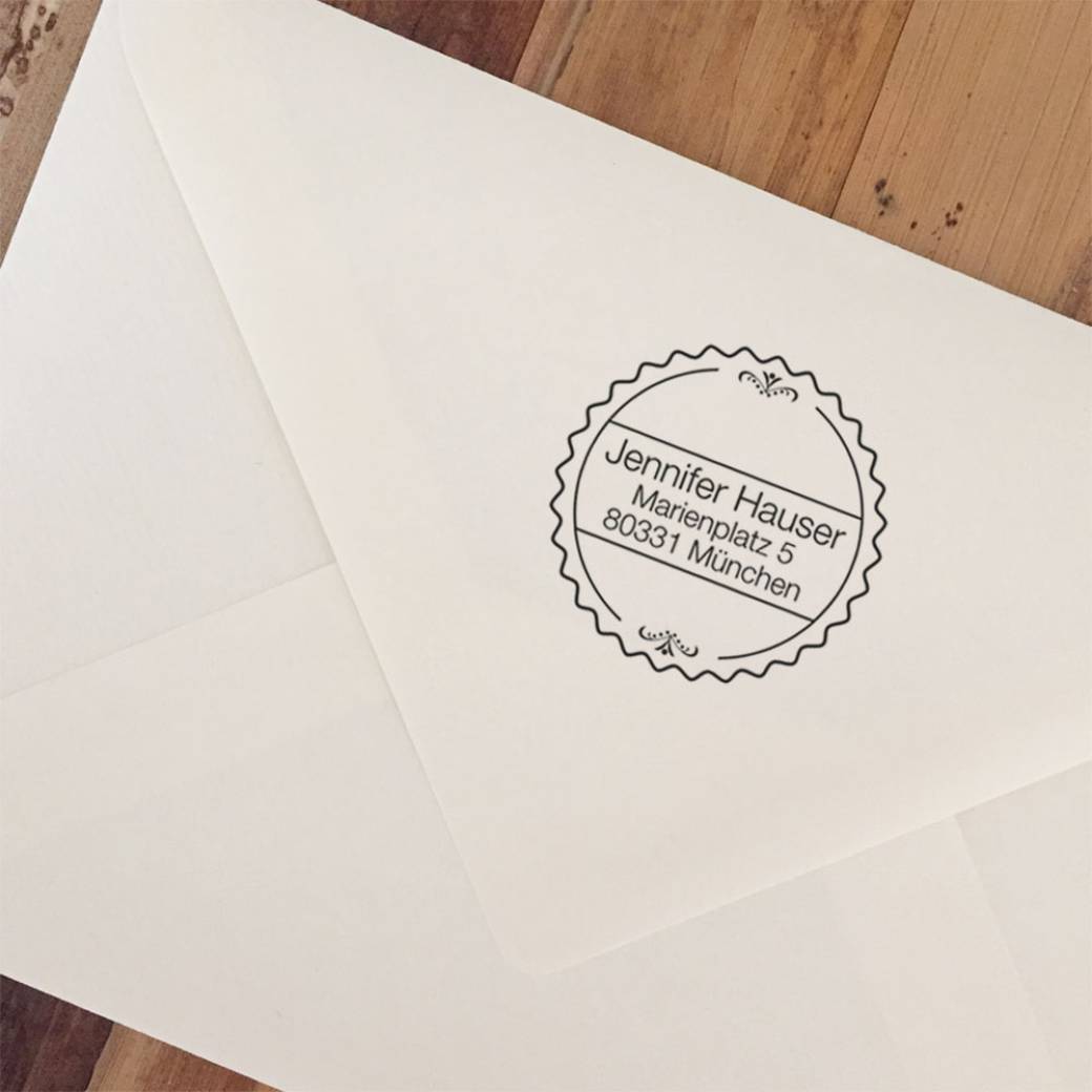 Tampon en bois ornemental